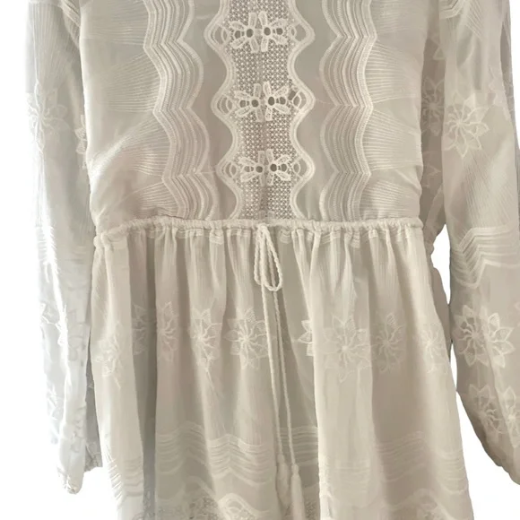 FATE~ Lovely White Embroidered Dress. SZ M - Picture 2 of 6